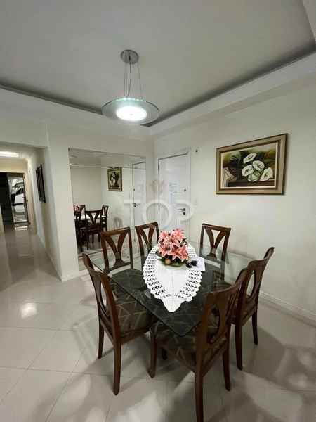 APARTAMENTO MOBILIADO NO CENTRO DE MEIA PRAIA: 6ª foto da galeria de imagens do imóvel