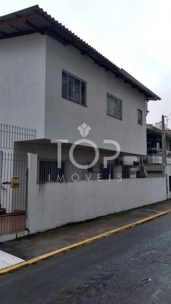 SOBRADO NO CENTRO ITAPEMA SC: 3ª foto da galeria de imagens do imóvel