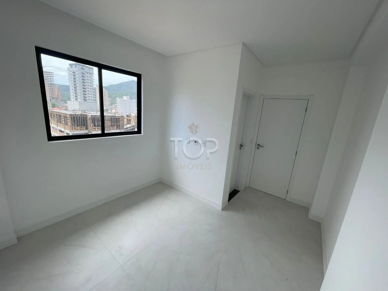 OPORTUNIDADE EM PORTO BELO!!! PRONTO: 2ª foto da galeria de imagens do imóvel