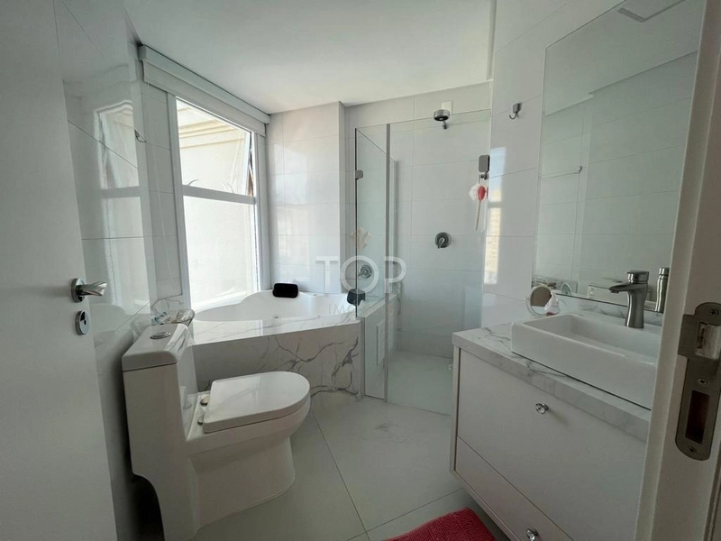 LINDO 4 SUITES MOBILIADO  NA MEIA PRAIA - ITAPEMA: 2ª foto da galeria de imagens do imóvel
