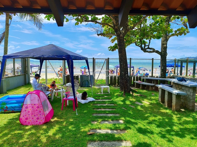 CASA FRENTE MAR EM PORTO BELO: 2ª foto da galeria de imagens do imóvel