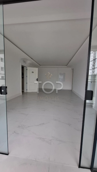 Apartamento Pronto 03 Suítes próximo do Mar em Meia Praia: 12ª foto da galeria de imagens do imóvel
