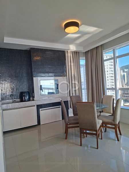 Apartamento na quadra mar em Meia Praia: 17ª foto da galeria de imagens do imóvel