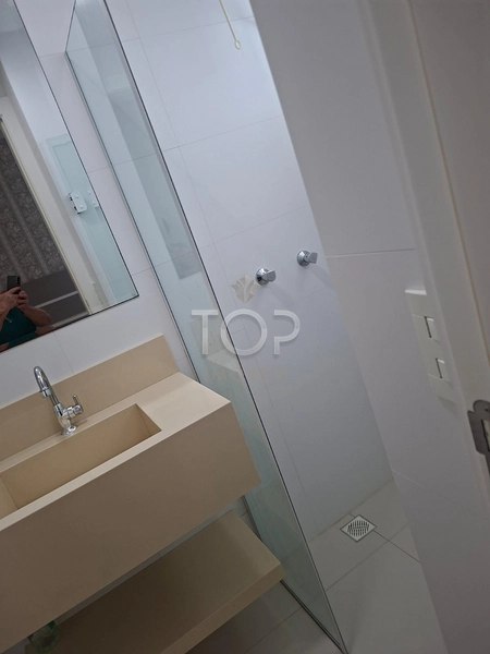 Apartamento na quadra mar em Meia Praia: 9ª foto da galeria de imagens do imóvel