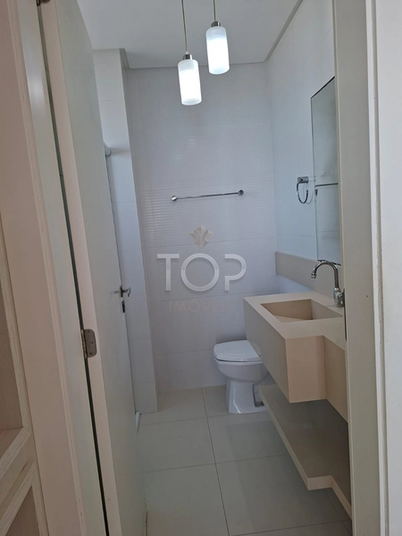 Apartamento na quadra mar em Meia Praia: 5ª foto da galeria de imagens do imóvel