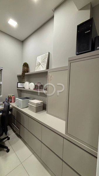 SALA COMERCIAL MOBILIADA EM MEIA PRAIA: 12ª foto da galeria de imagens do imóvel