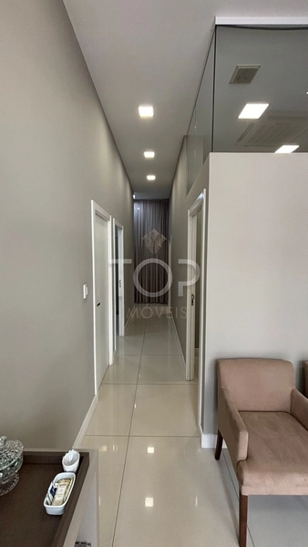 SALA COMERCIAL MOBILIADA EM MEIA PRAIA: 1ª foto da galeria de imagens do imóvel
