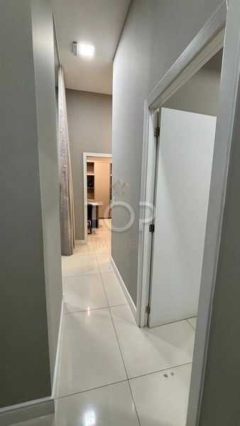 SALA COMERCIAL MOBILIADA EM MEIA PRAIA: 2ª foto da galeria de imagens do imóvel