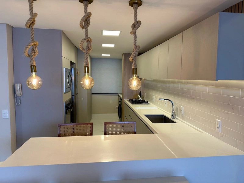 EXCELENTE APARTAMENTO FRENTE MAR - MEIA PRAIA: 10ª foto da galeria de imagens do imóvel