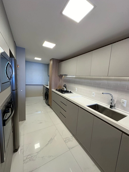 EXCELENTE APARTAMENTO FRENTE MAR - MEIA PRAIA: 6ª foto da galeria de imagens do imóvel