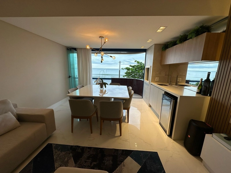 EXCELENTE APARTAMENTO FRENTE MAR - MEIA PRAIA: 13ª foto da galeria de imagens do imóvel