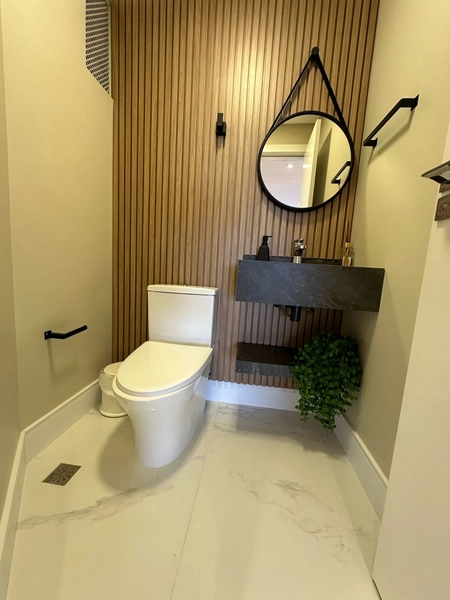 EXCELENTE APARTAMENTO FRENTE MAR - MEIA PRAIA: 1ª foto da galeria de imagens do imóvel