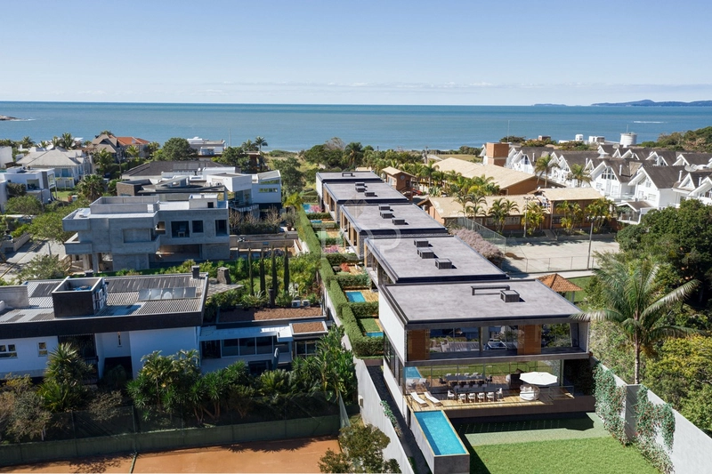 CASA EM BALNEÁRIO CAMBORIÚ: 2ª foto da galeria de imagens do imóvel