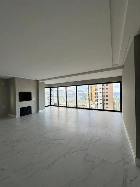 APARTAMENTO 4 SUÍTES ITAPEMA MEIA PRAIA : 1ª foto da galeria de imagens do imóvel