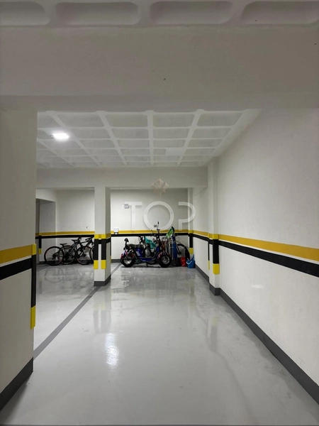 MOBILIADO EM MEIA PRAIA: 34ª foto da galeria de imagens do imóvel