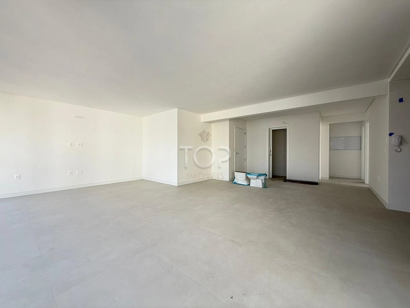 Apartamento 3 suítes - Meia Praia: 2ª foto da galeria de imagens do imóvel