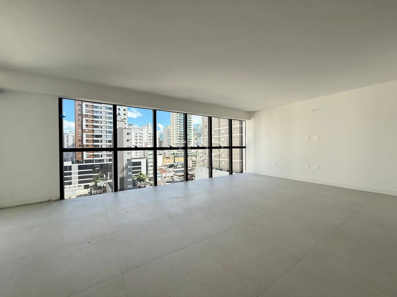 Apartamento 3 suítes - Meia Praia: 3ª foto da galeria de imagens do imóvel