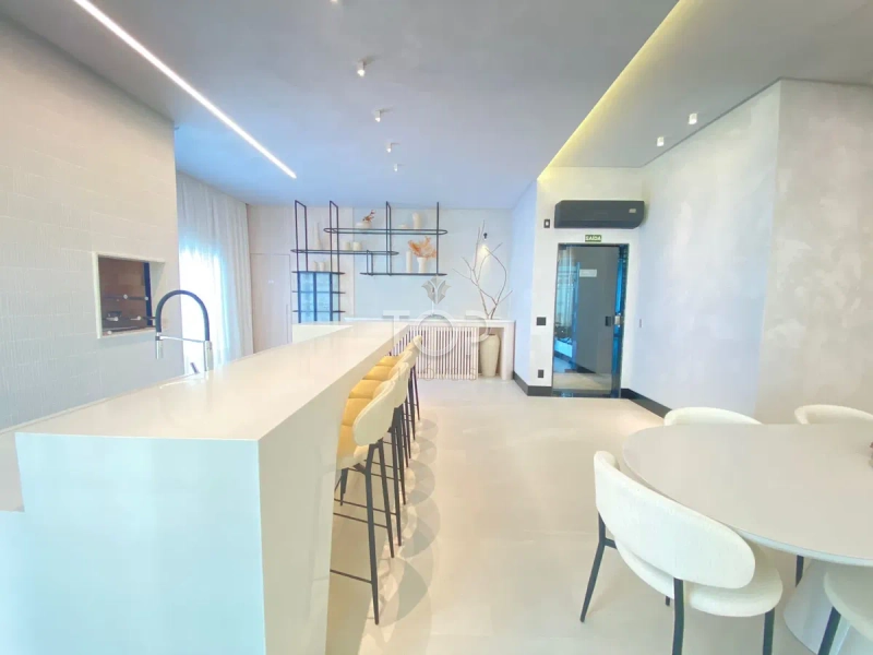 APARTAMENTO EM MEIA PRAIA, QUADRA MAR!: 6ª foto da galeria de imagens do imóvel