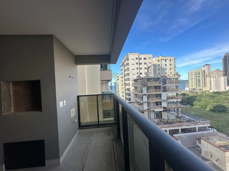 APARTAMENTO EM MEIA PRAIA, QUADRA MAR!: 12ª foto da galeria de imagens do imóvel