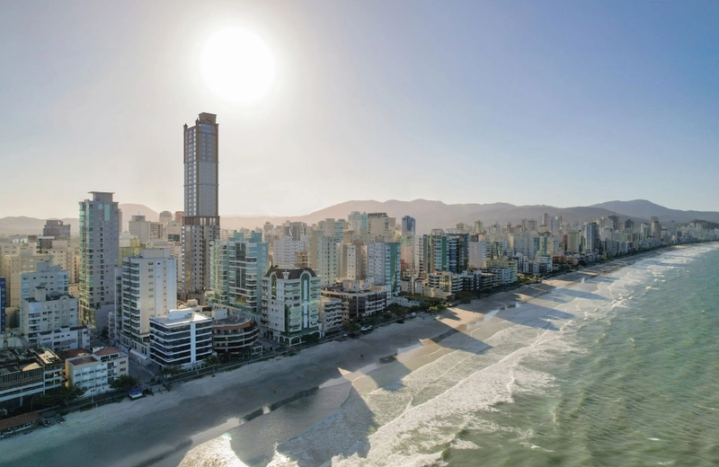 FRENTE MAR EM MEIA PRAIA: 4ª foto da galeria de imagens do imóvel
