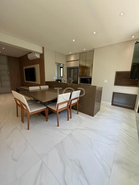 Apartamento Quadra Mar - Meia Praia: 3ª foto da galeria de imagens do imóvel