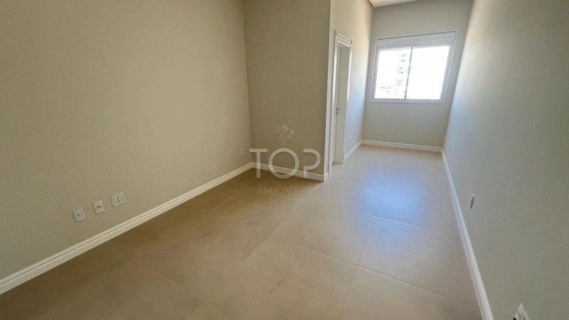 APARTAMENTO FRENTE MAR PRONTO EM MEIA PRAIA: 17ª foto da galeria de imagens do imóvel