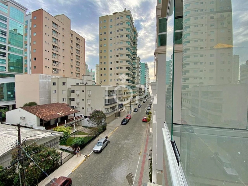 PRONTO EM MEIA PRAIA: 3ª foto da galeria de imagens do imóvel