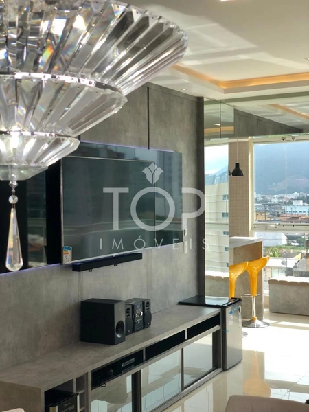 FINAMENTE MOBILIADO EM MEIA PRAIA: 5ª foto da galeria de imagens do imóvel