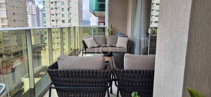 APARTAMENTO 4 SUÍTES FINAMENTE MOBILIADO EM MEIA PRAIA: 13ª foto da galeria de imagens do imóvel