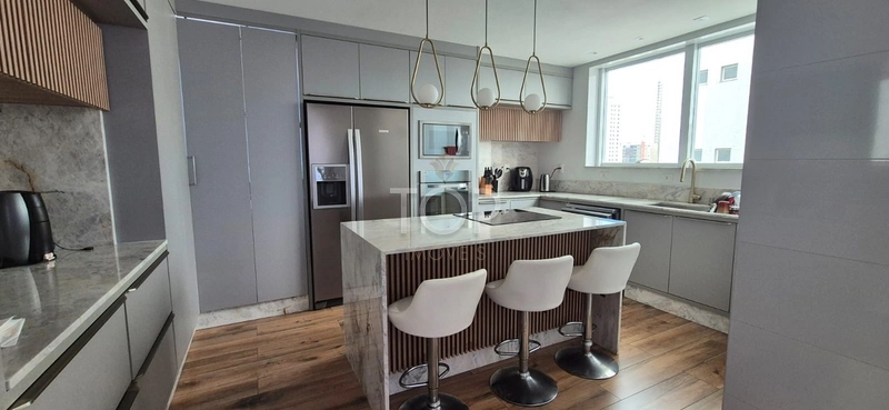 APARTAMENTO 4 SUÍTES FINAMENTE MOBILIADO EM MEIA PRAIA: 1ª foto da galeria de imagens do imóvel