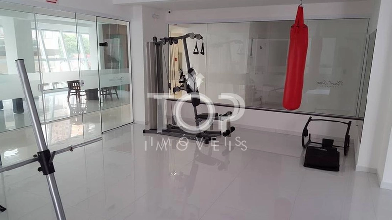 AMPLO APARTAMENTO EM ANDAR ALTO MOBILIADO MEIA PRAIA: 28ª foto da galeria de imagens do imóvel