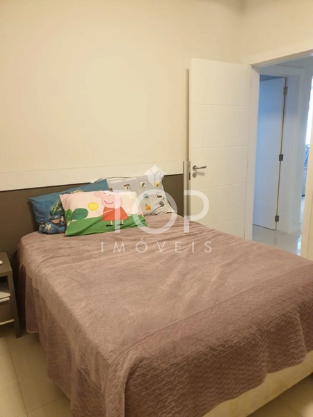 AMPLO APARTAMENTO EM ANDAR ALTO MOBILIADO MEIA PRAIA: 50ª foto da galeria de imagens do imóvel