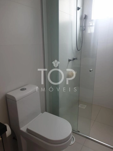 AMPLO APARTAMENTO EM ANDAR ALTO MOBILIADO MEIA PRAIA: 51ª foto da galeria de imagens do imóvel