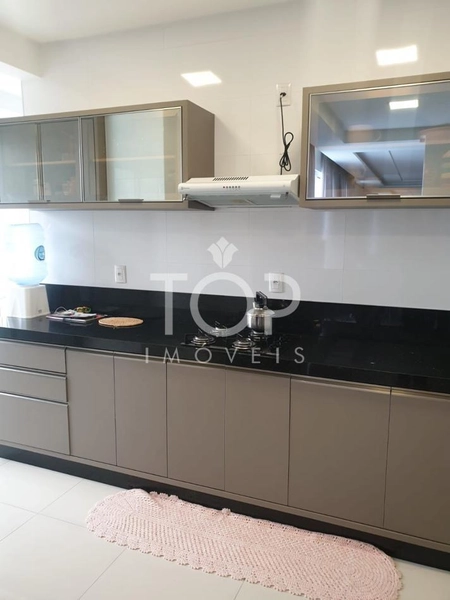 AMPLO APARTAMENTO EM ANDAR ALTO MOBILIADO MEIA PRAIA: 24ª foto da galeria de imagens do imóvel