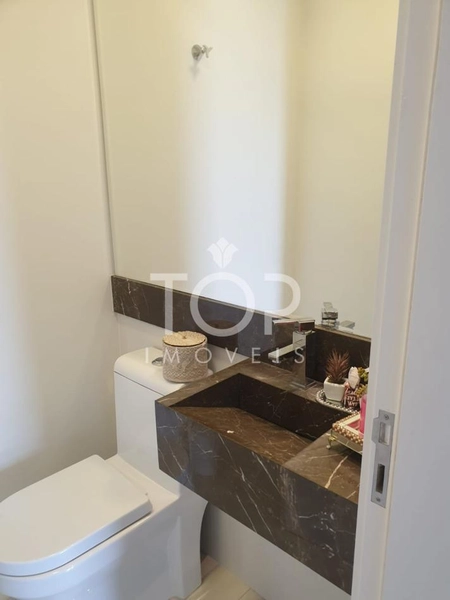AMPLO APARTAMENTO EM ANDAR ALTO MOBILIADO MEIA PRAIA: 44ª foto da galeria de imagens do imóvel
