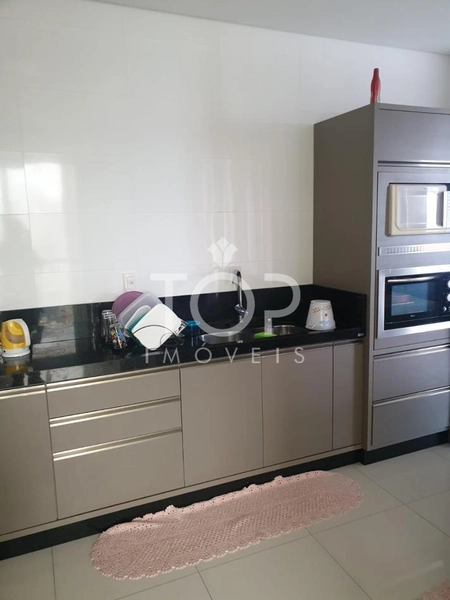 AMPLO APARTAMENTO EM ANDAR ALTO MOBILIADO MEIA PRAIA: 23ª foto da galeria de imagens do imóvel
