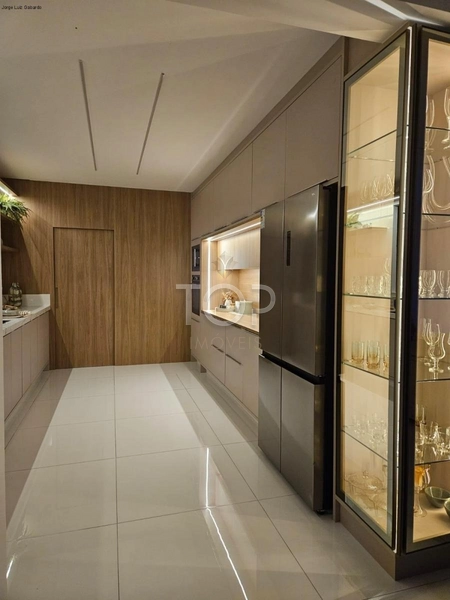APARTAMENTO 4 SUITES NA MEIA PRAIA: 2ª foto da galeria de imagens do imóvel