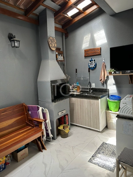 LINDO SOBRADO EM ITAPEMA: 5ª foto da galeria de imagens do imóvel