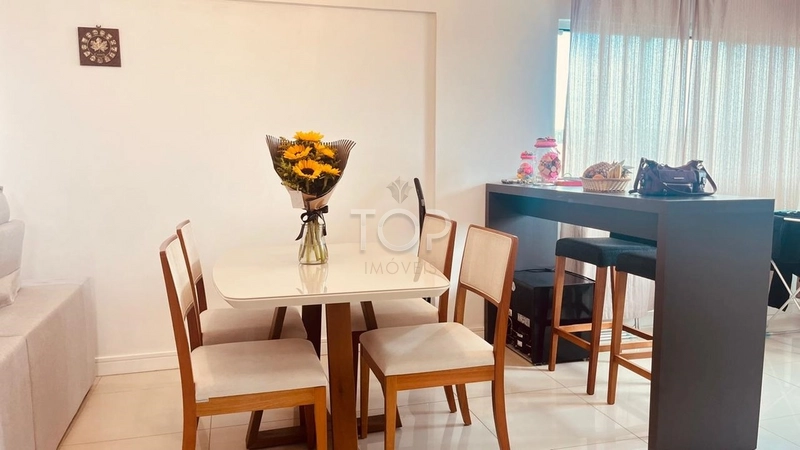 1 Apartamento por andar mobiliado em Balneário Camboriú: 1ª foto da galeria de imagens do imóvel