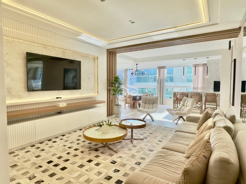 APARTAMENTO PRONTO 3 SUITES NA MEIA PRAIA: 3ª foto da galeria de imagens do imóvel