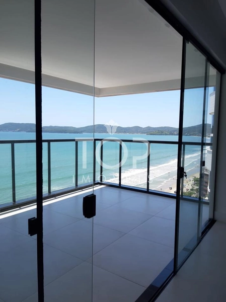 APARTAMENTO PRONTO NA QUADRA DO MAR EM MEIA PRAIA: 12ª foto da galeria de imagens do imóvel