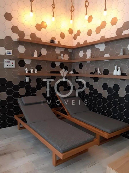 APARTAMENTO PRONTO NA QUADRA DO MAR EM MEIA PRAIA: 2ª foto da galeria de imagens do imóvel