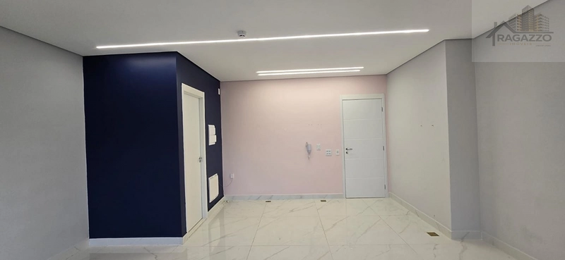 🏢 SALA COMERCIAL · 39,5m² · Varanda com Fechamento em Vidro · Porcelanato · Banheiro Privativo | Prédio com Elevador — Vila Matilde, Zona Leste: 1ª foto da galeria de imagens do imóvel
