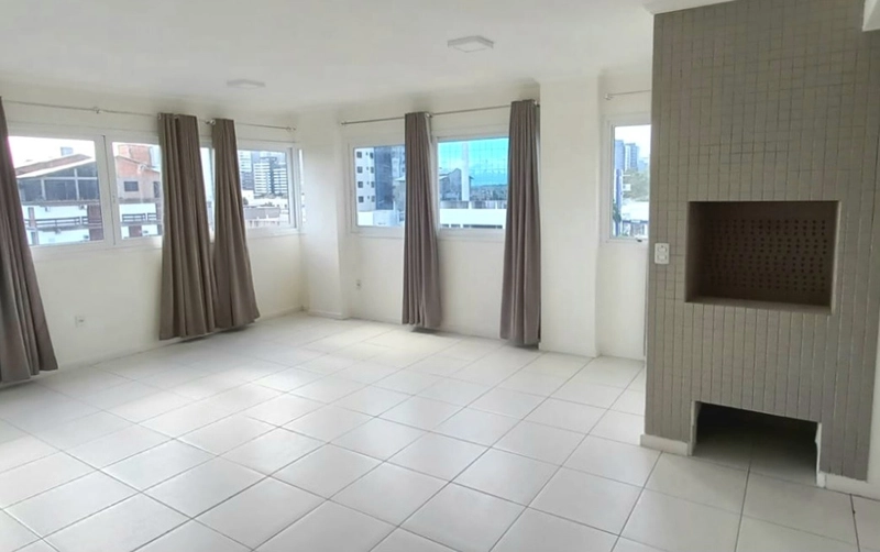 Apartamento três dormitórios,  centro de Torres.: 2ª foto da galeria de imagens do imóvel