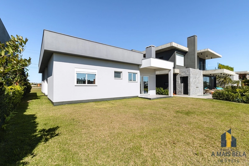 Casa em condomínio na beira do lago : 19ª foto da galeria de imagens do imóvel