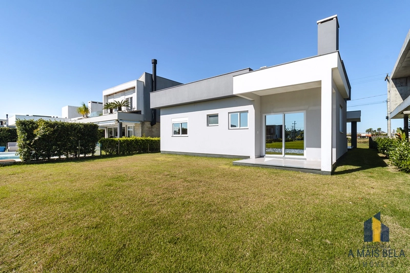 Casa em condomínio na beira do lago : 20ª foto da galeria de imagens do imóvel