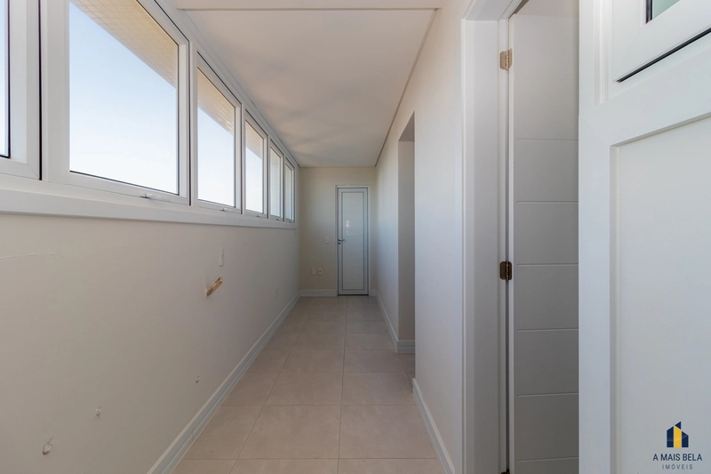 Apartamento em Torres, 4 suítes andar alto: 17ª foto da galeria de imagens do imóvel