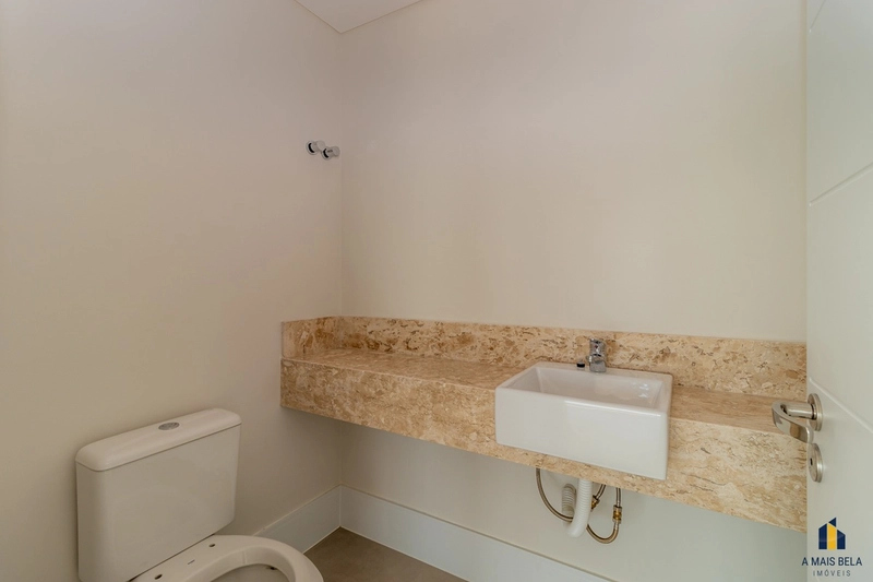 Apartamento em Torres, 4 suítes andar alto: 9ª foto da galeria de imagens do imóvel