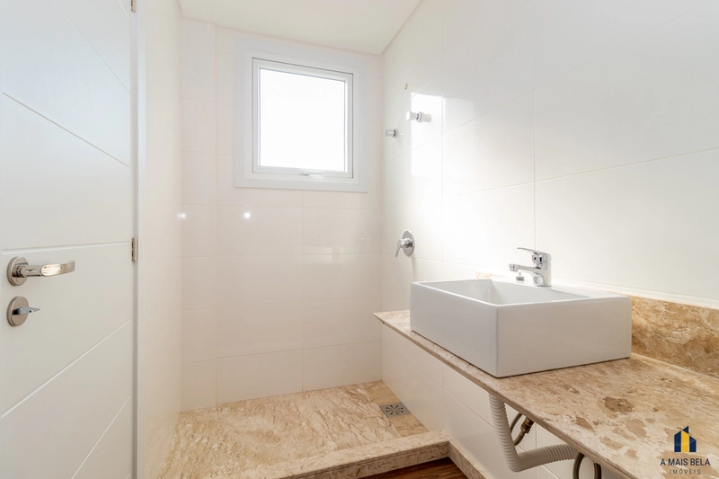 Apartamento em Torres, 4 suítes andar alto: 10ª foto da galeria de imagens do imóvel