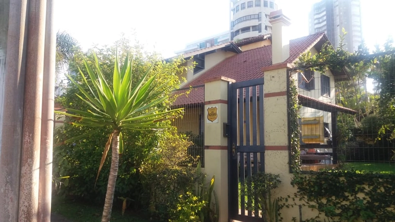 Casa 3 dormitórios de alto padrão: 25ª foto da galeria de imagens do imóvel
